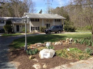202 Oleander Rd, Carrboro, NC 27510