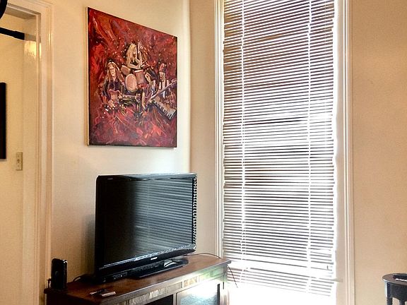 2nd image of 5805 Laurel St APT 4