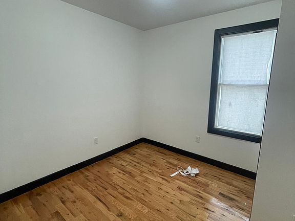 5th image of 182 Mapes Ave #A