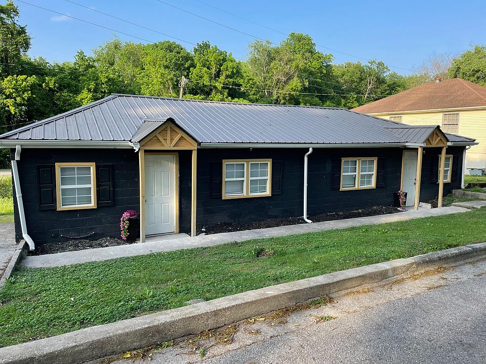 1st image of 1551 Golf Club Ln