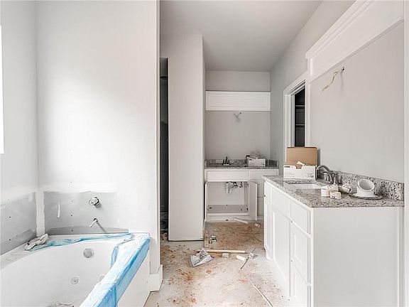 4th image of 4312 Silver Maple Way