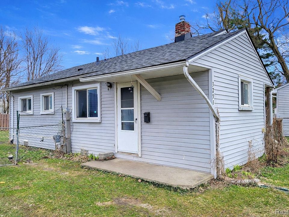 1st image of 32516 Newaygo St