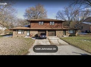 1224 Johnston Dr #A, Aurora, IL 60506