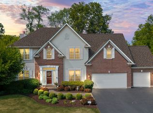 7022 Burning Tree Cir, McHenry, IL 60050