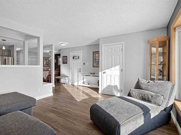 3rd image of 9519 E 3rd St SE