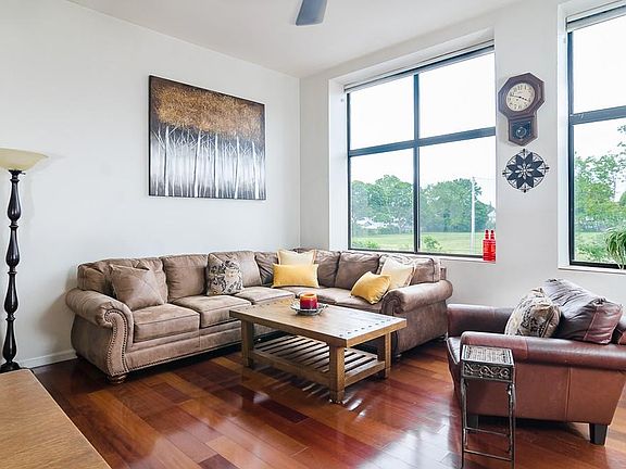 4th image of 90 Sea St APT 213