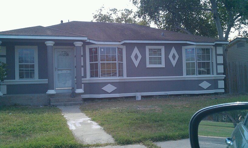 1st image of 4302 Mistletoe Dr