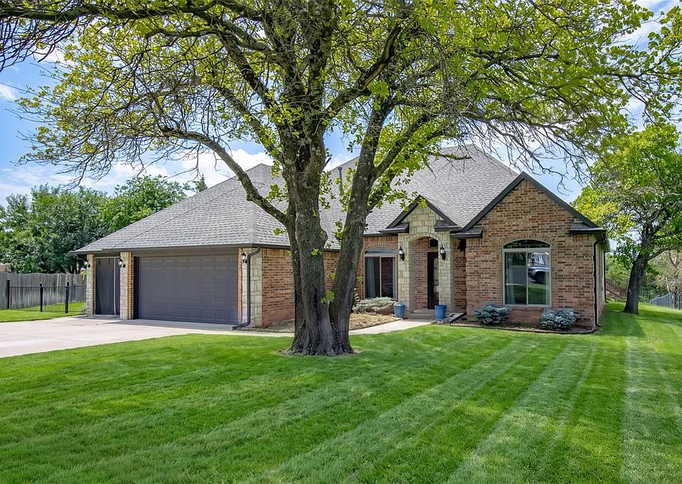 1st image of 12261 Little Oak Cir