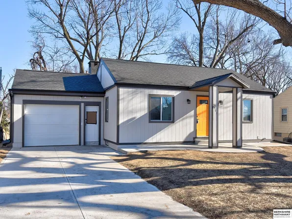 5511 S 79th St, Ralston, NE 68127