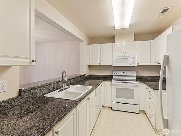 5th image of 6640 Millstone Lane SE #P105