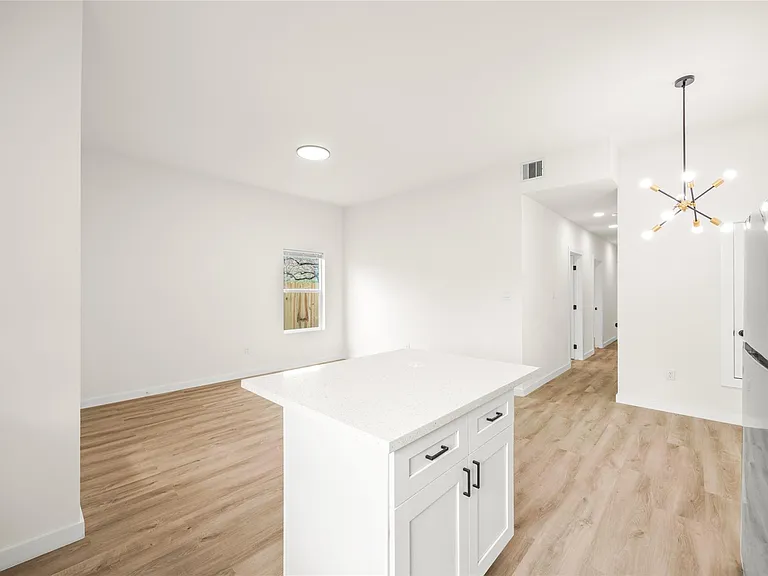 9709 Pelsey St #B — Photo 18