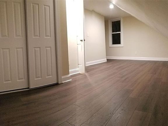 5th image of 437 Dartmouth Ave