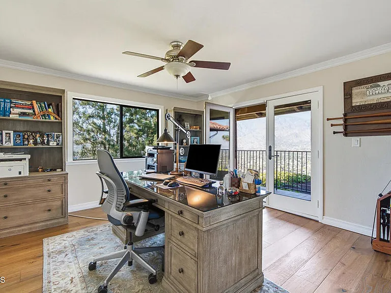 290 Saint Katherine La Canada — Photo 35
