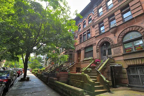 Rented by Tyler Vincent Real Estate Inc | media 9