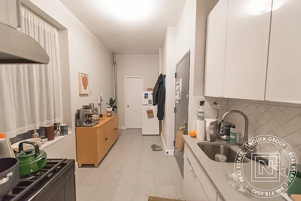 Rented by Nolita Group | media 19