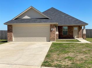 615 Mathew St, Grandview, TX 76050