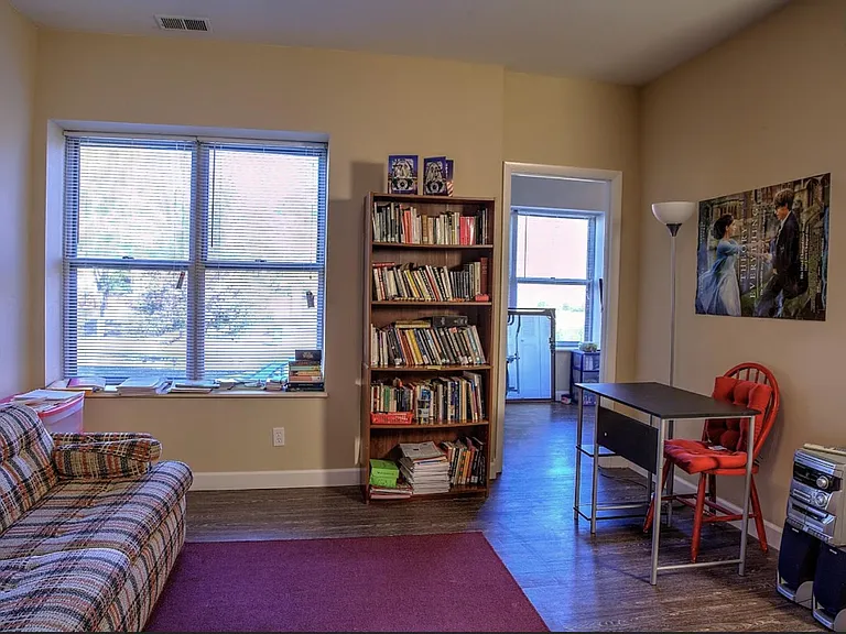 5592 Pershing Ave #32 — Photo 5