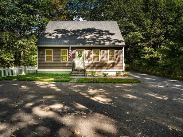 61 Blake Rd, Epping, NH 03042