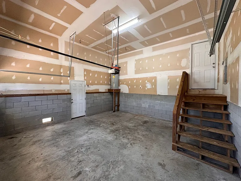 102 Brookhaven Dr — Photo 34