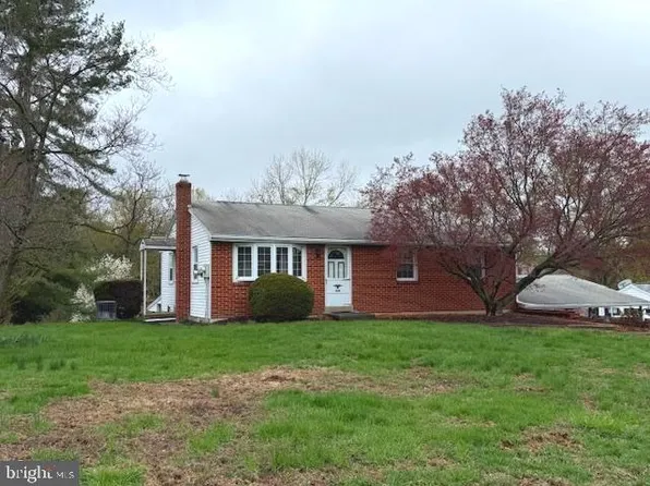 226 Schoolhouse Rd, Pottstown, PA 19465