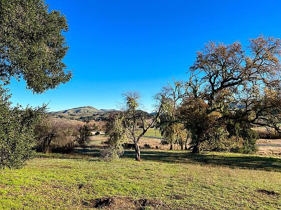 4th image of 3 Via Vaquera