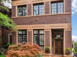 2668 N Geneva Ter, Chicago, IL 60614