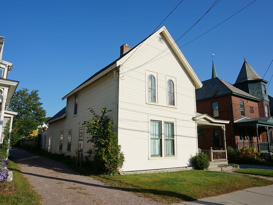 2nd image of 36 Elmwood Ave
