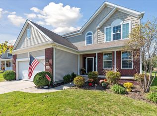 992 Plum Grove Dr, Monroe, MI 48161