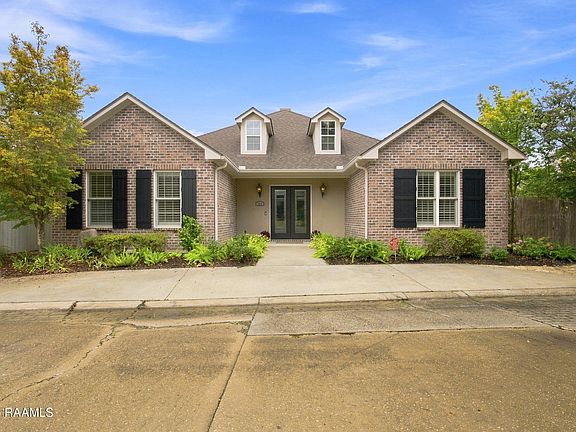 2nd image of 100 Giverny Pl