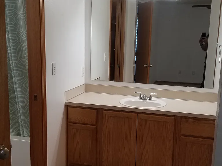 525 Helen St — Photo 15