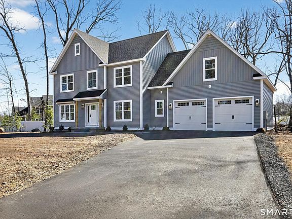 3rd image of 592 Village Street
