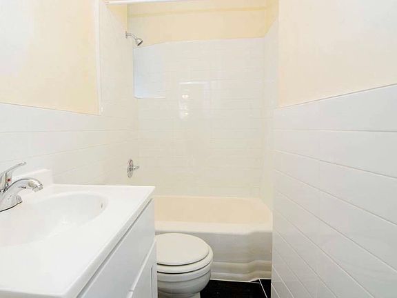 2nd image of 865 Saint Johns Pl #2P
