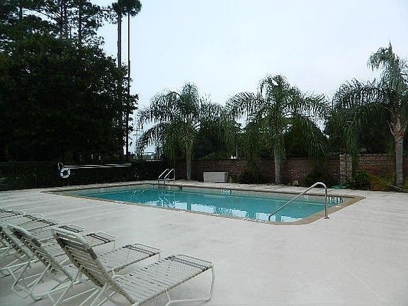 2nd image of 2001 Palm Dr Unit D101