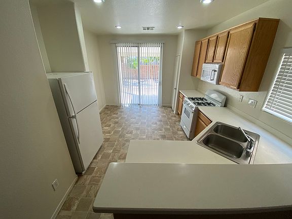 3rd image of 11597 Andorra St