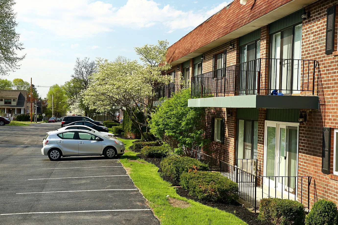 Sherwood Terrace Apartments — Photo 2