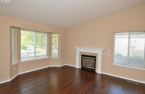 2nd image of 526 SE 72nd Ave