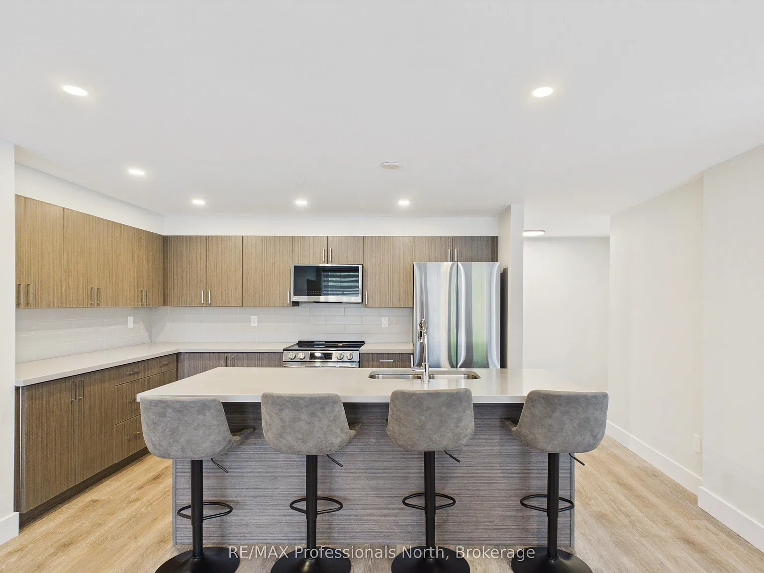 2 bed, $2,900 — Photo 4
