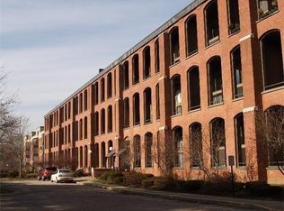 96 Old Colony Ave #220, Taunton, MA 02780