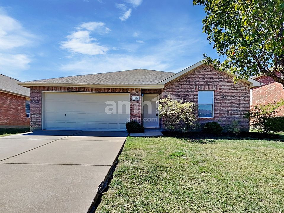 1st image of 1324 Waterford Dr