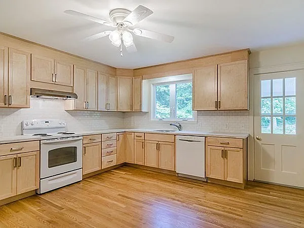 303 Mill St #303 — Photo 6