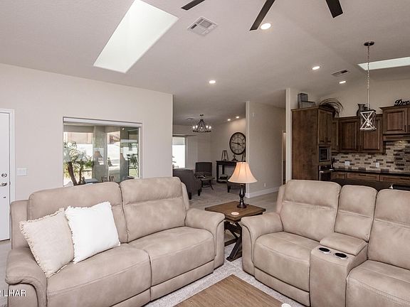 3rd image of 3990 Black Hill Dr