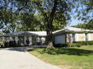 485 Royal Oaks Dr, Wood Dale, IL 60191