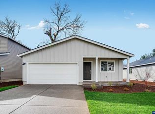 779 Pebble St, Brownsville, OR 97327