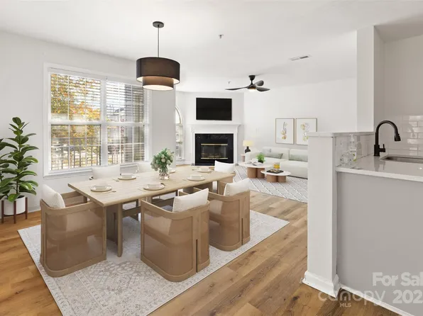 221 Quietwood Dr Unit 221, Winston Salem, NC 27103