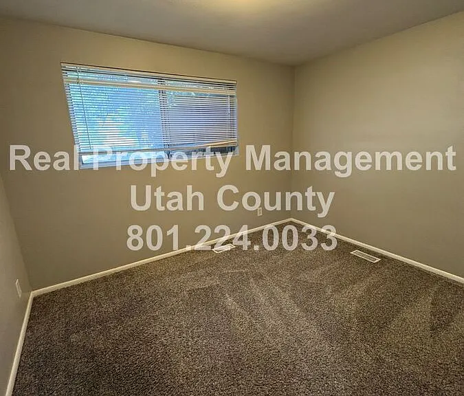 1474 N 375 W #B — Photo 11