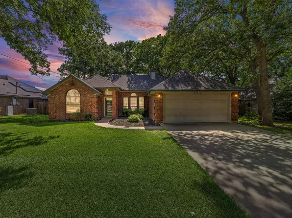 664 Parkridge Blvd, Burleson, TX 76028