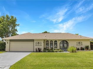 216 SE 30th Ter, Cape Coral, FL 33904