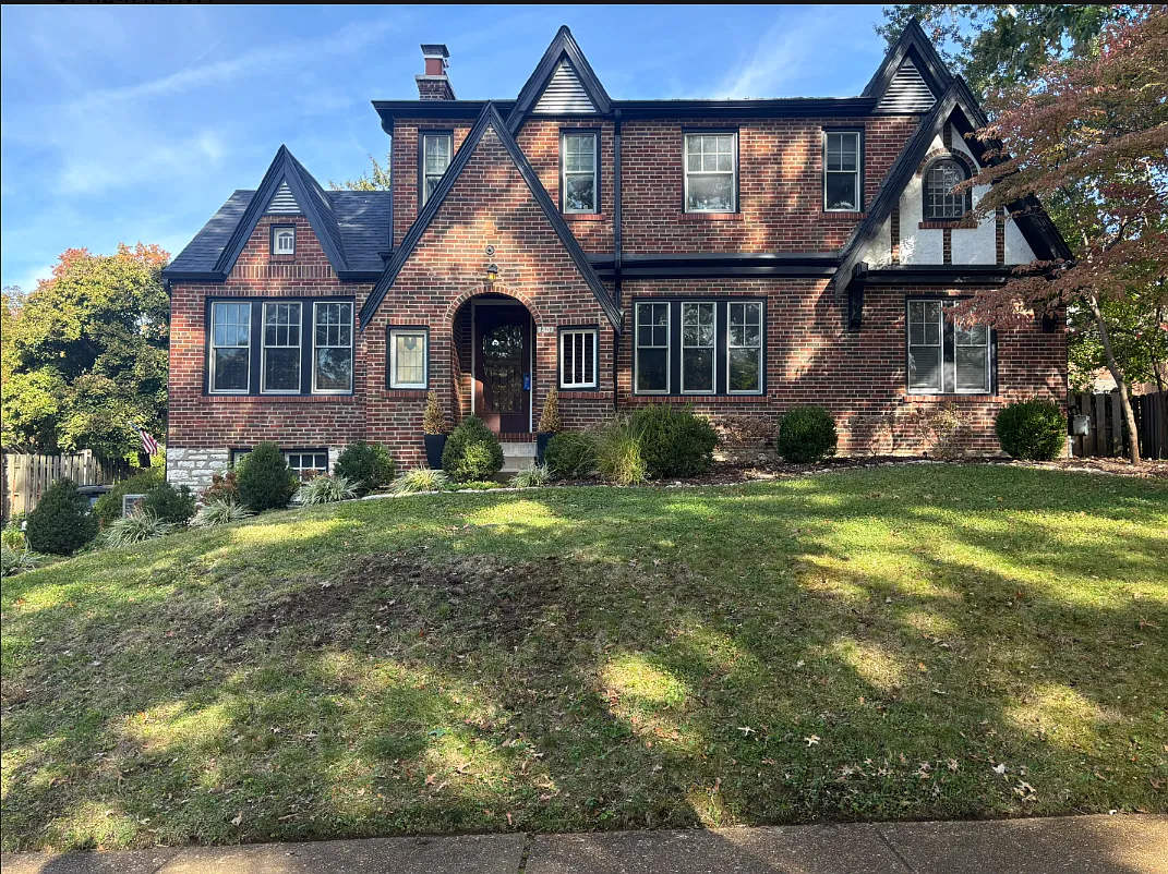 5 bed, 3684 sqft, $7,995 — Photo 1