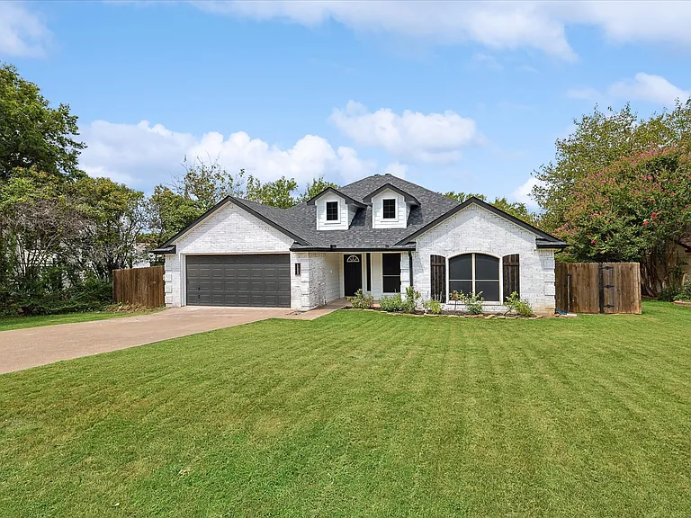 111 Creekview Dr W — Photo 37
