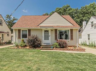 1576 Parker Dr, Mayfield Heights, OH 44124